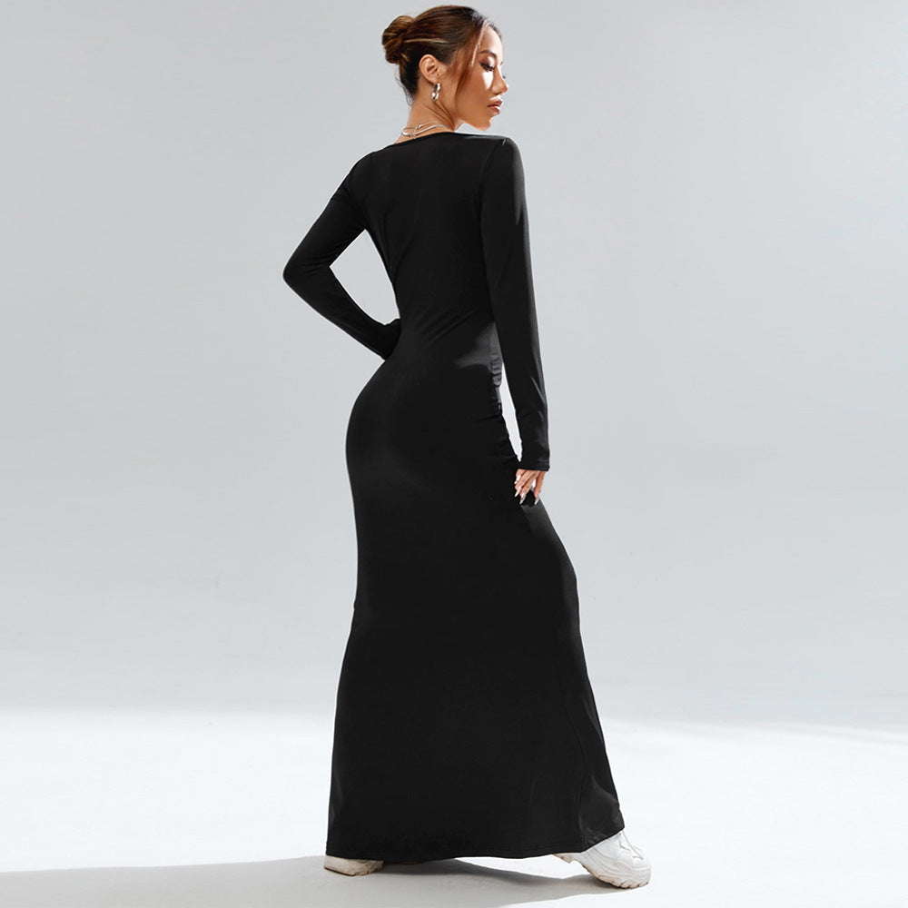 Robe maxi élégante pour femme avec un décolleté carré inhabituelle et une silhouette valorisante