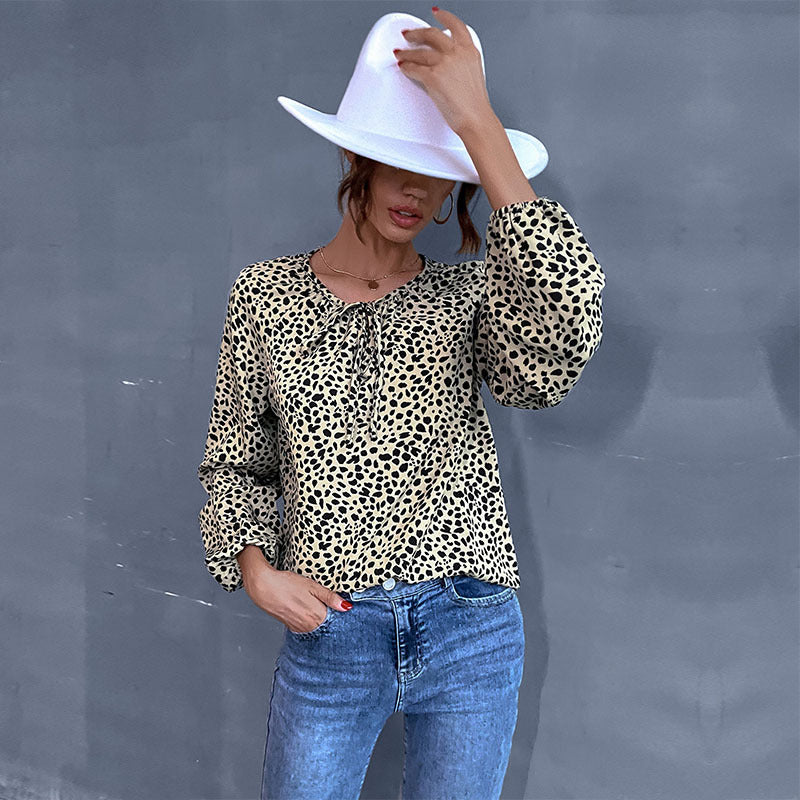 Top femme avec des détails volantés et imprimé animal Levoire