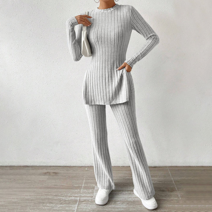 Costume tricot femme avec manches longues élégantes et coupe à la mode Levoire