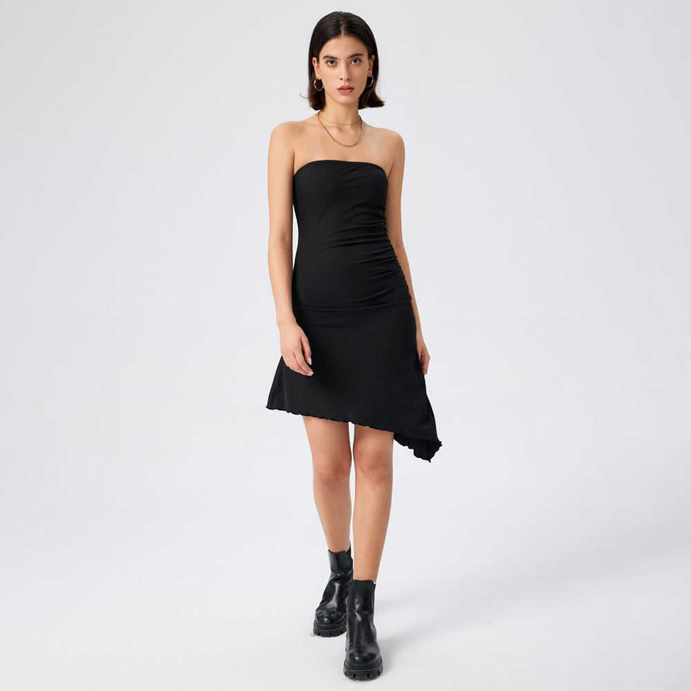 Robe bandeau ajustée pour femmes avec ourlet asymétrique et bordure en volants Levoire