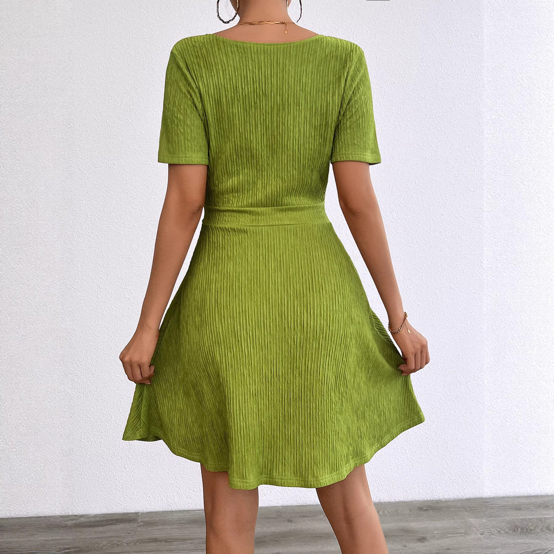Robe portefeuille pour femmes avec décolleté en V et tissu fluide Levoire