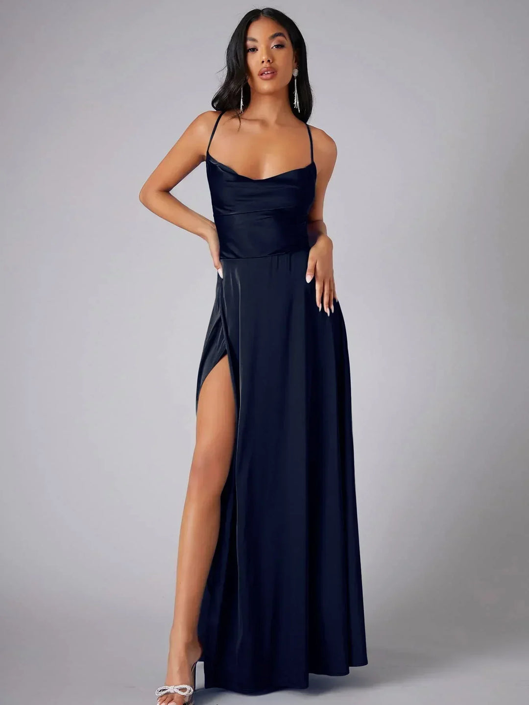 Levoire | Robe Maxigâteau Élégante Satin Bleu marine