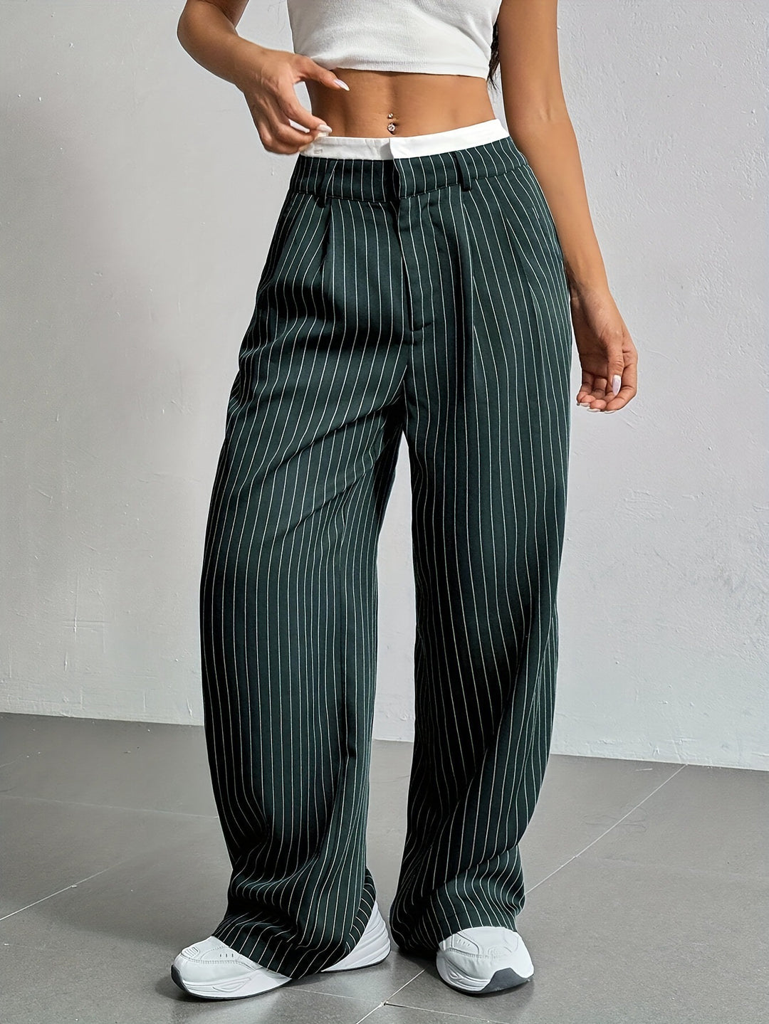 Pantalons cropped classiques pour femmes avec poches angulaires Levoire