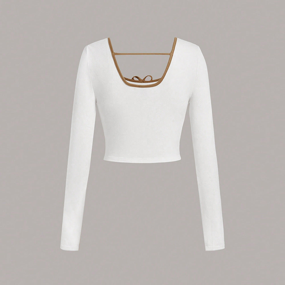 Haut à manches longues cropped pour femmes avec un décolleté carré élégant et des détails de nœud sophistiqués Levoire