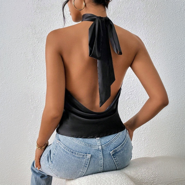 Haut halter élégant pour femmes avec finition soyeuse Levoire