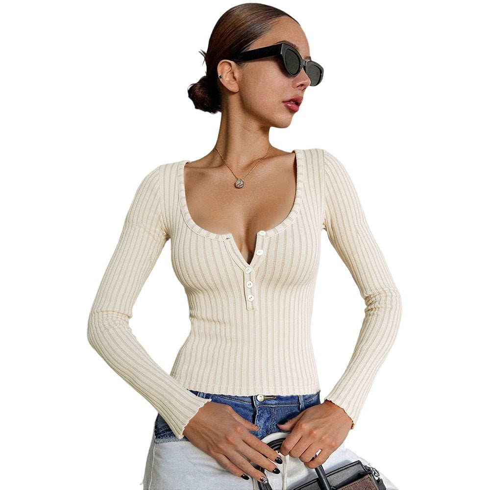 Chemise à manches longues pour femmes avec décolleté en V profond et détails de boutons Levoire