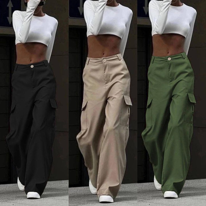 Pantalons cargo pour femmes dans une coupe décontractée avec des poches latérales pratiques Levoire