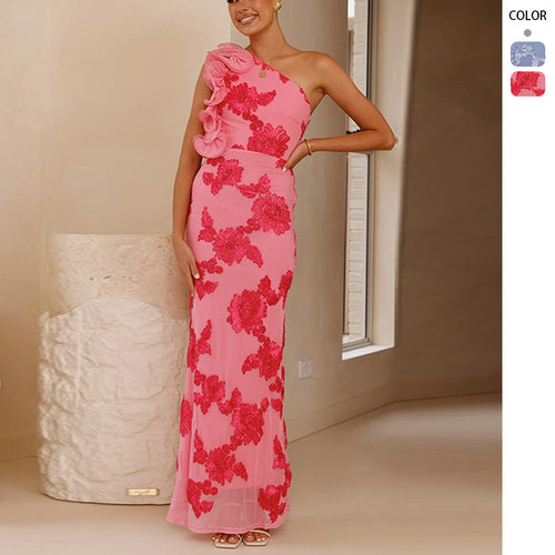 Robe de soirée élégante pour femmes avec bretelle asymétrique et appliques florales Levoire