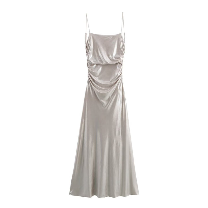 Levoire | Robe maxi à bretelles spaghetti recouverte de feuille métallique brillante Argent