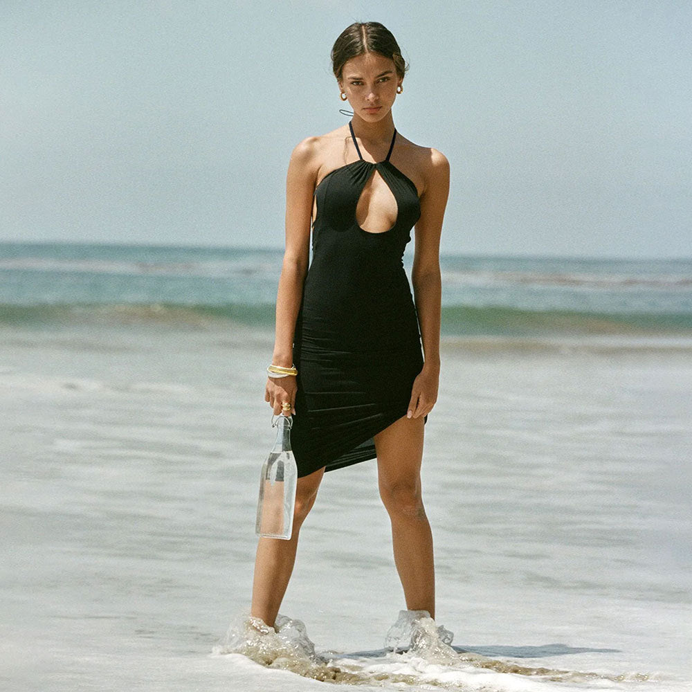 Robe Bodycon Femme avec Décolleté en V Profond et Design Épuré à Dos Nu Levoire