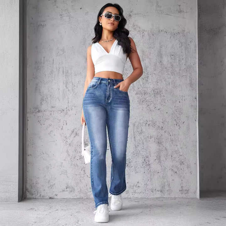 Jeans pour femmes taille haute avec coupe évasée Levoire