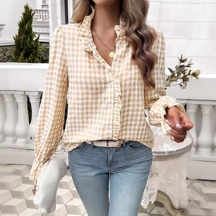 Blouse à volants à carreaux pour femmes avec col montant, patte de boutonnage cachée et manches en cloche Avriane