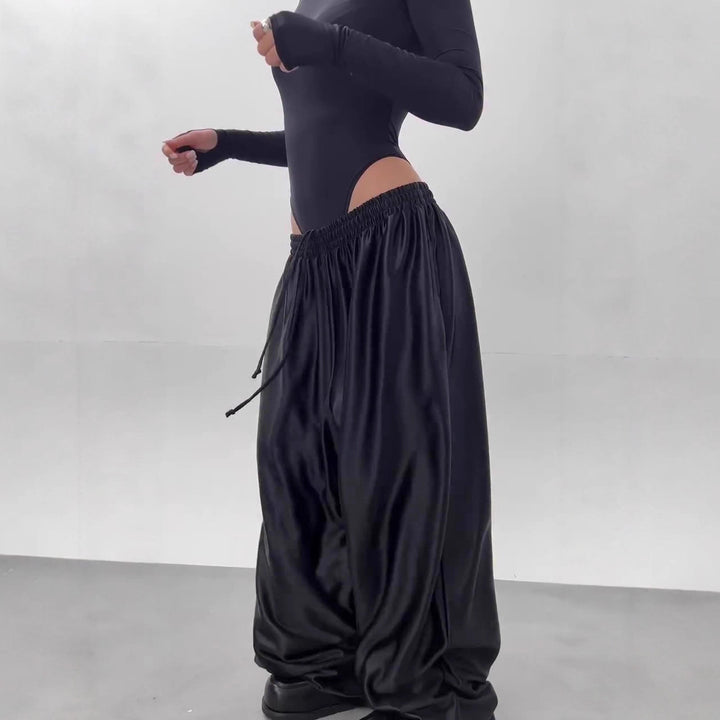 Pantalons en satin élégants et légers pour femmes Levoire