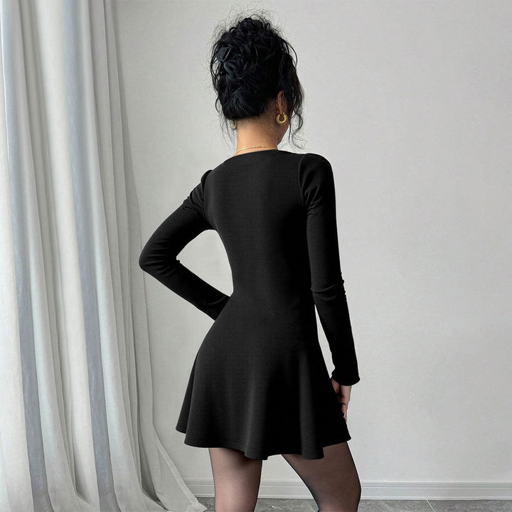 Robe tricotée femme mi-longue avec décolleté en V profond et patte de boutonnage Levoire