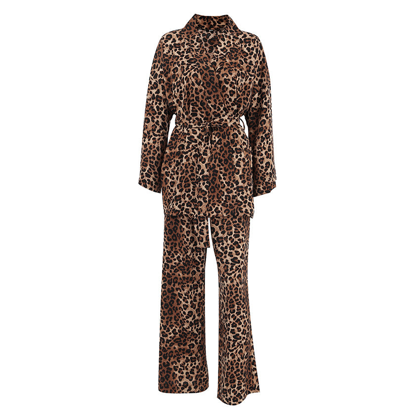 Levoire | Ensemble féminin à deux pièces – un look audacieux avec des motifs animaliers !