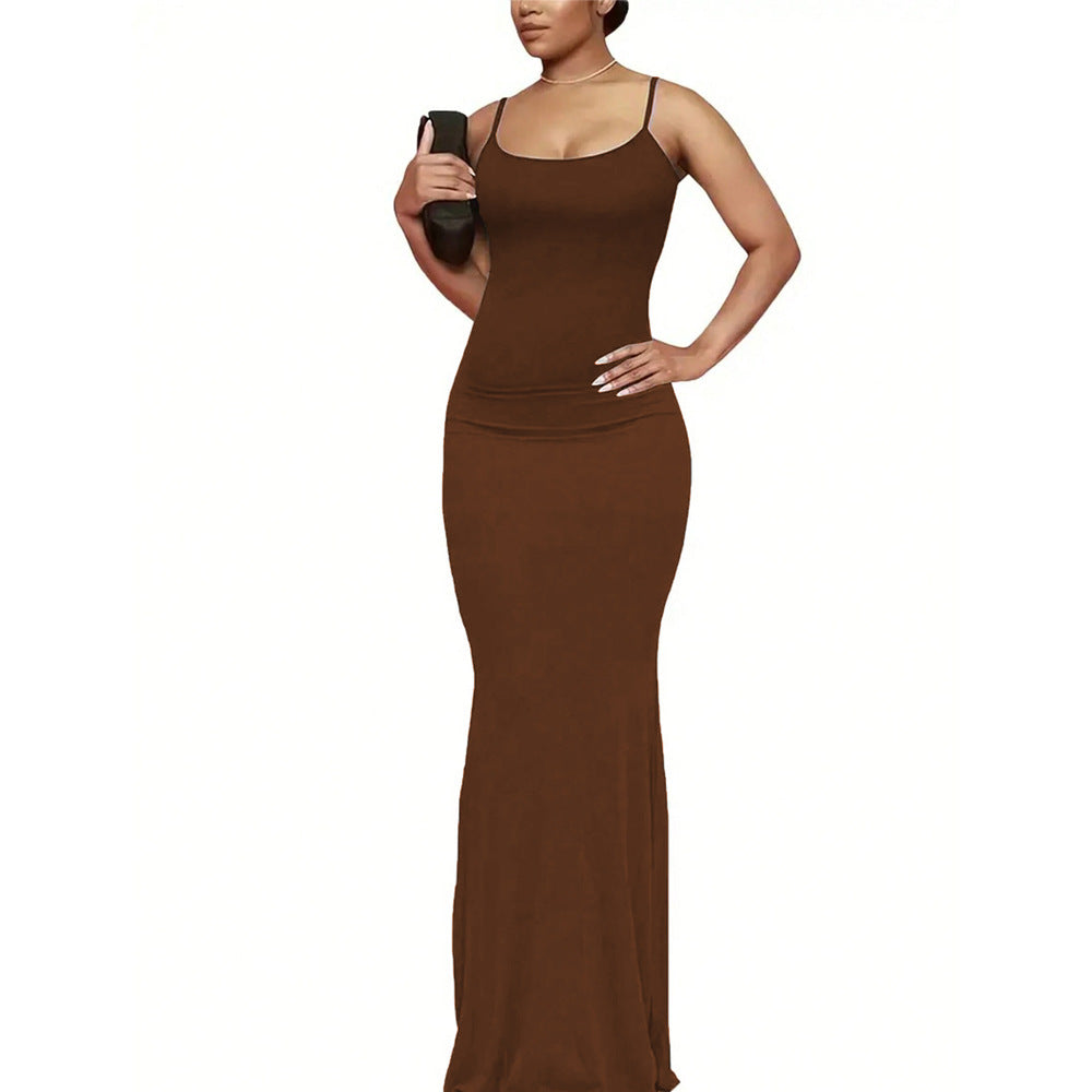Robe maxi élégante pour femme avec des bretelles spaghetti étroites et une coupe fluide Levoire
