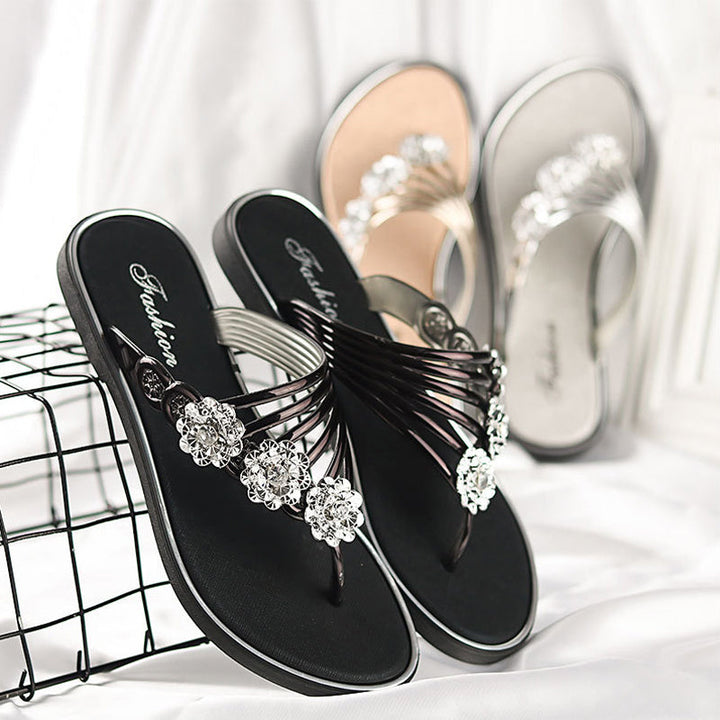 Levoire | Sandales Luxueuses Avec Un Ornement Floral Saisissant Pour Femmes