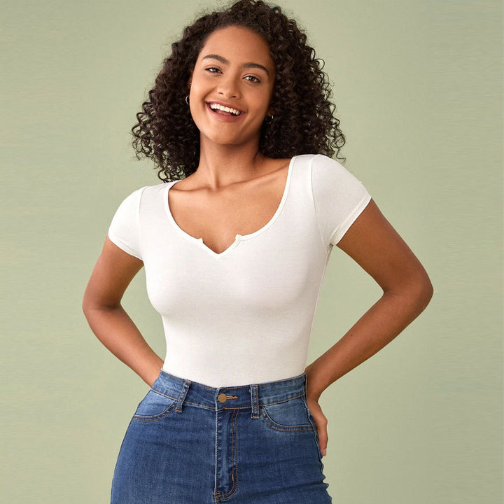 T-shirt ajusté pour femmes avec décolleté V profond et manches courtes Levoire