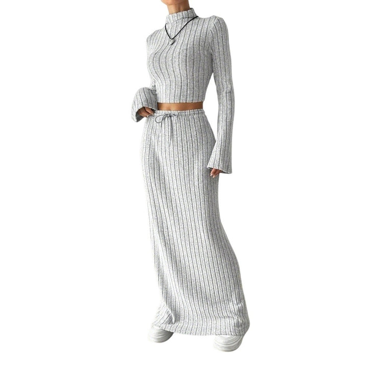 Ensemble crop top à manches longues pour femmes et jupe maxi avec texture côtelée élégante Levoire