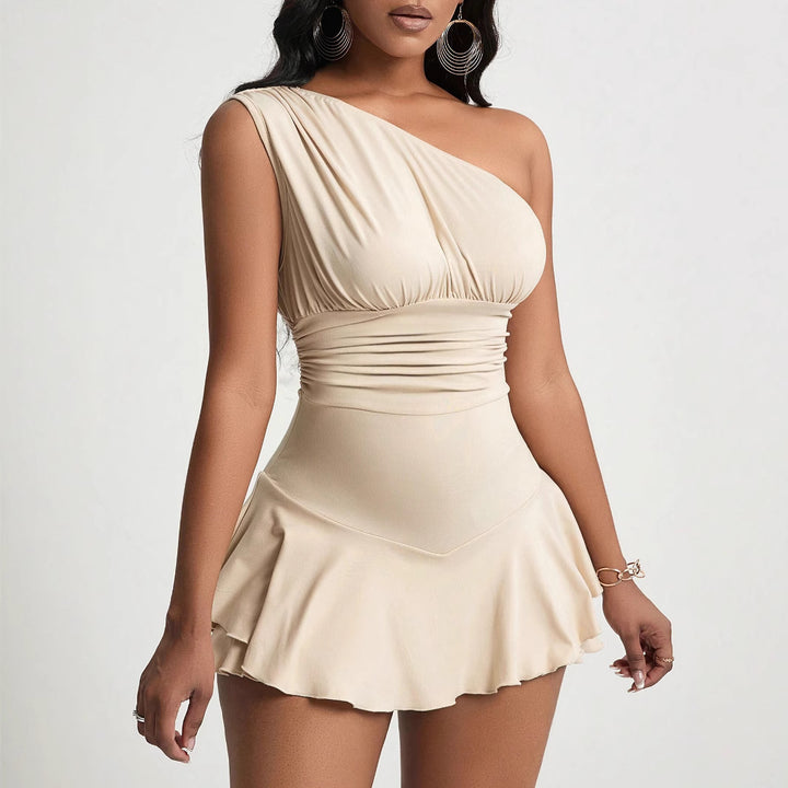 Robe mini asymétrique pour femmes avec un matériau doux et un design drapé élégant Levoire