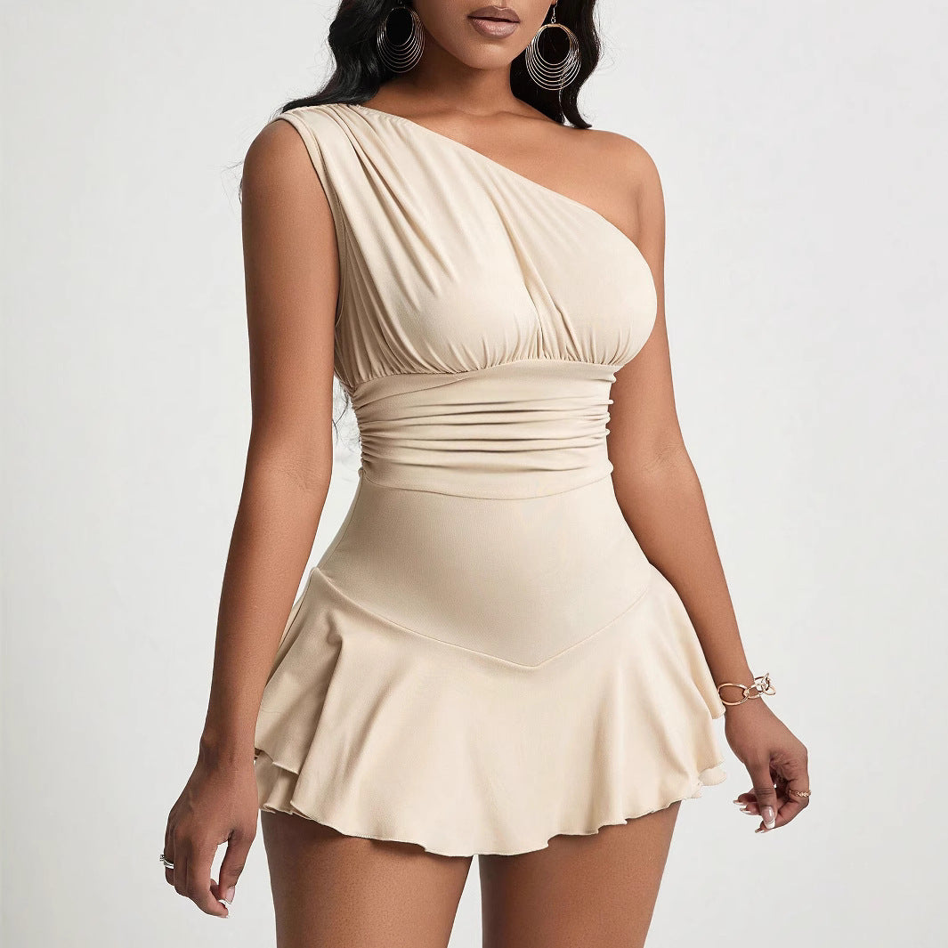 Robe mini asymétrique pour femmes en matériau doux et avec un design drapé élégant Levoire