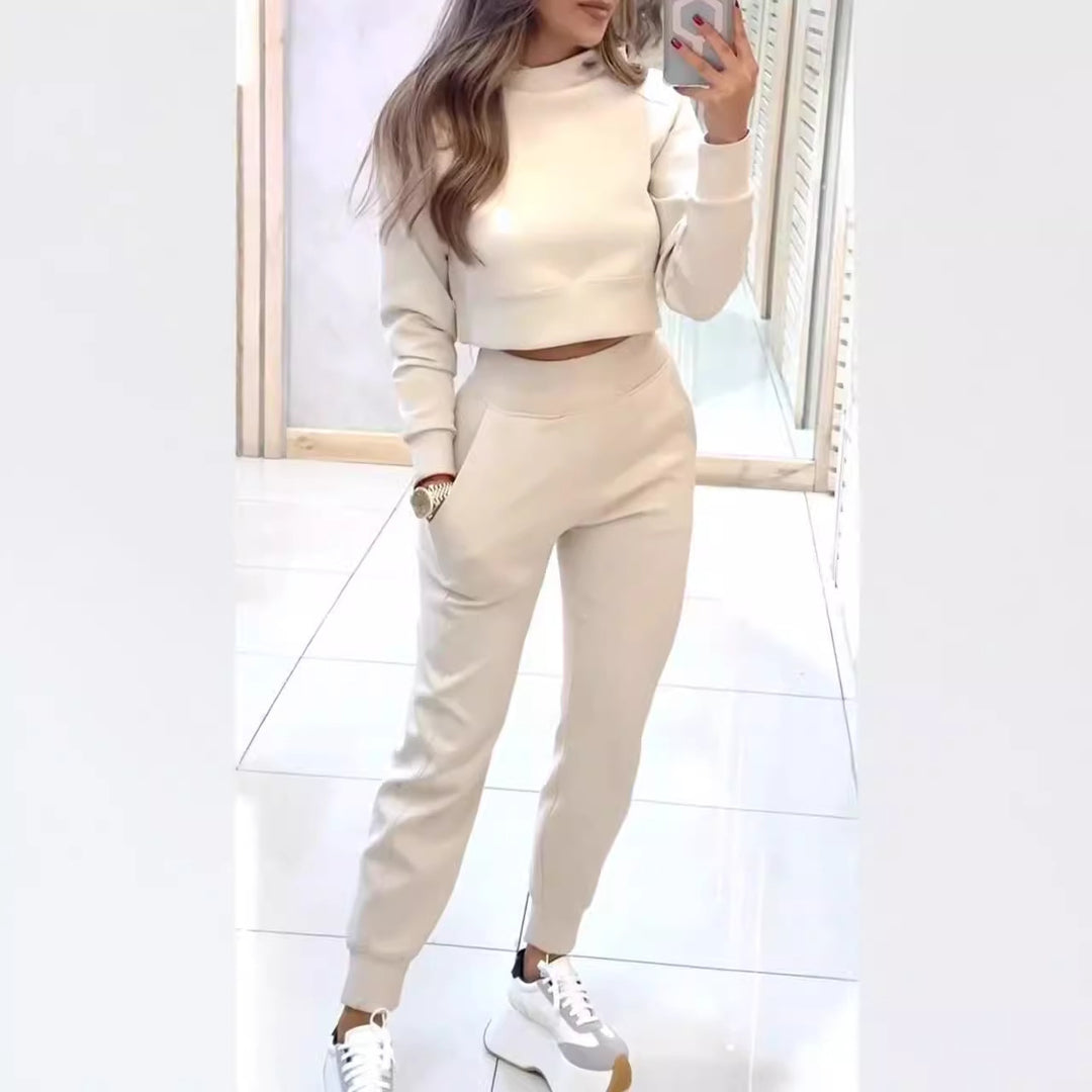 Ensemble de sweatpants pour femmes avec col haut et crop top à la mode Levoire
