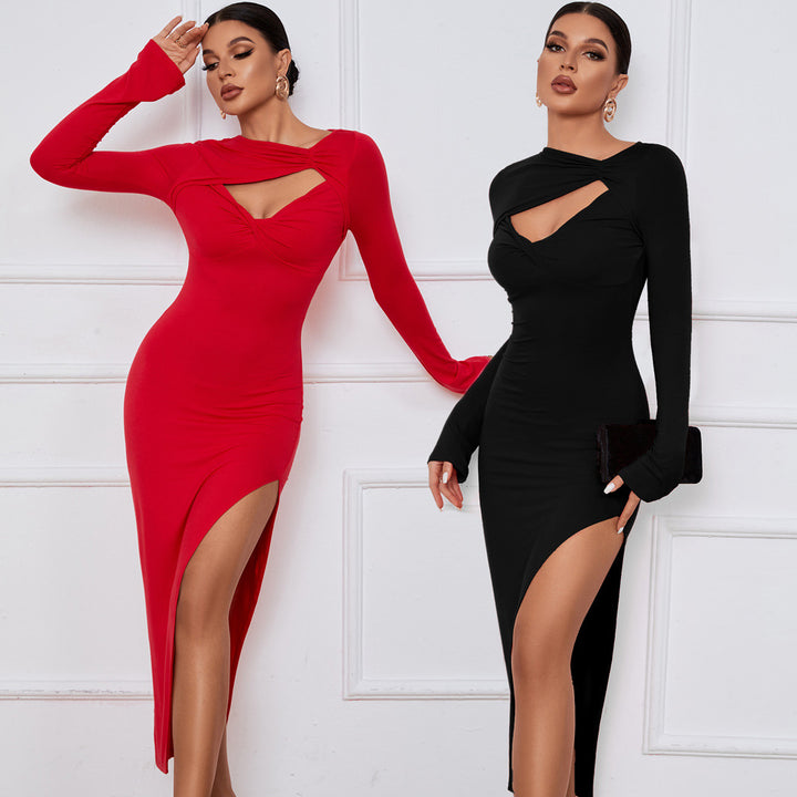 Robe élégante à manches longues pour femmes avec une découpe stylée et une fente haute Levoire