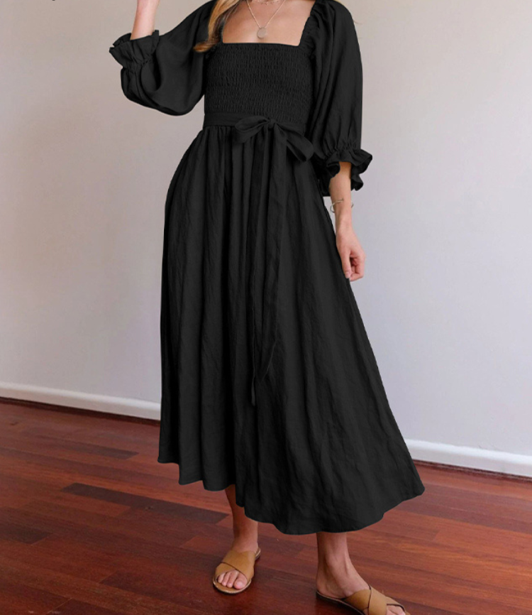 Levoire | Robe Française Avec Des Manches Cloche