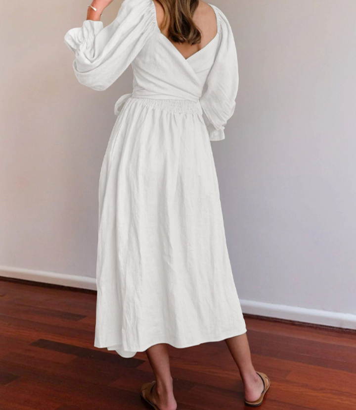 Levoire | Robe Française Avec Des Manches Cloche