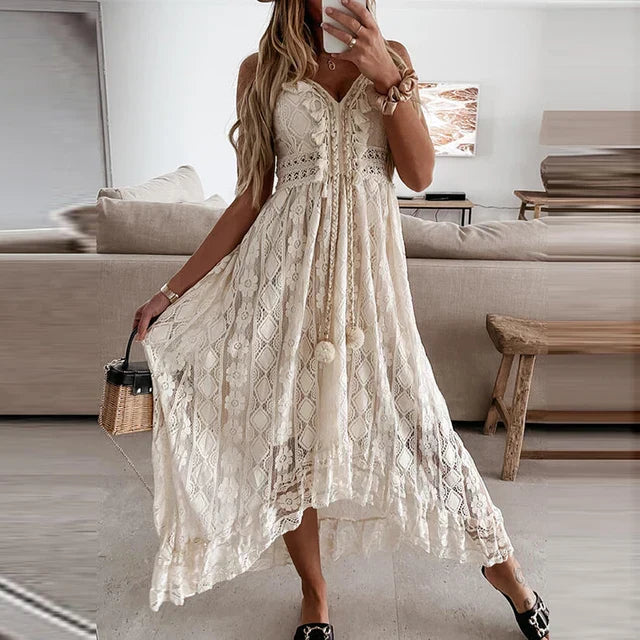 Levoire | Robe En Dentelle Blanche Avec Décolleté En V Beige 1
