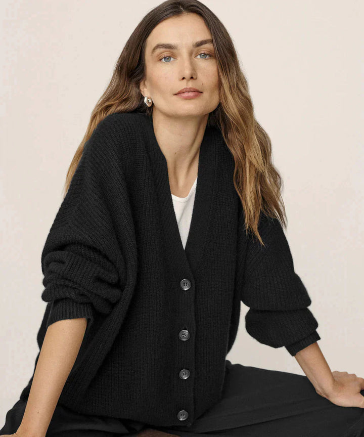 Levoire | Gilet Pour Femmes Avec Fermeture À Boutons Et Décolleté En V En Cachemire Tricoté Noir