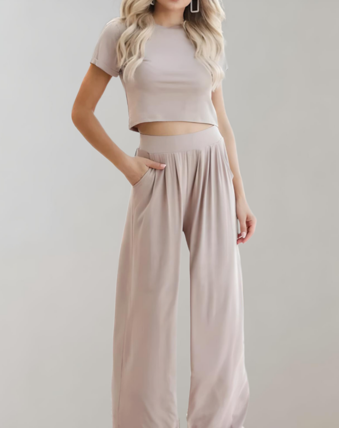 Levoire | Ensemble Co-Ord En Deux Pièces Veste À Manches Longues Et Mini Jupe Beige
