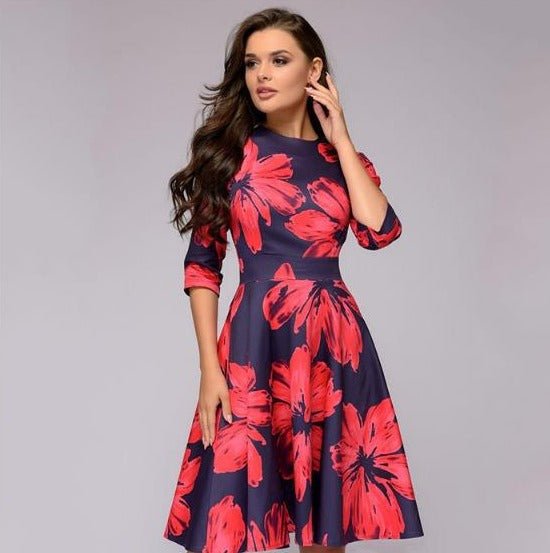 Levoire – Une robe élégante, mi-longue Rouge fleuri