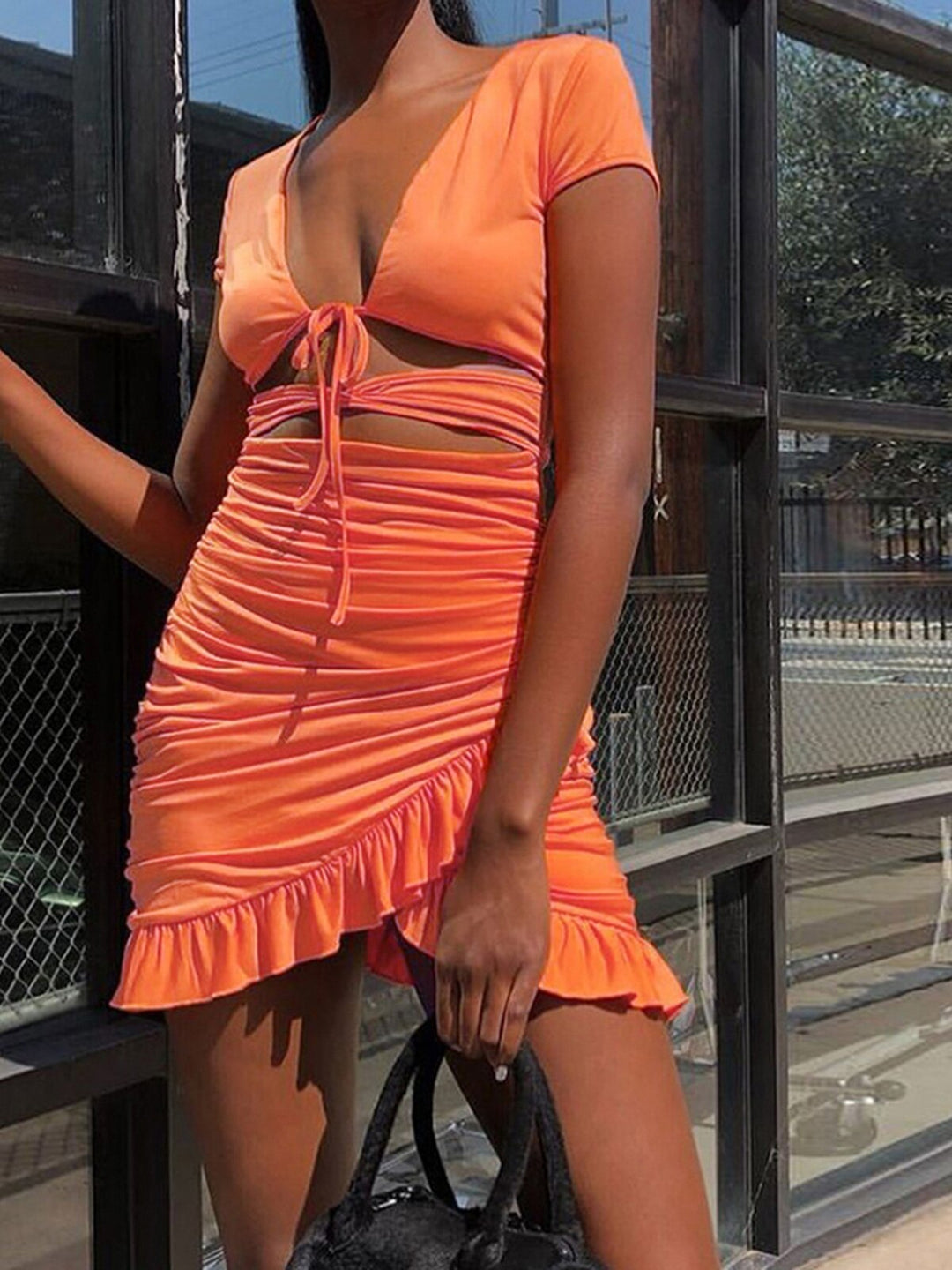 Levoire | Dyp V-Mini Robe Sans Manches Ceinture Ajustable