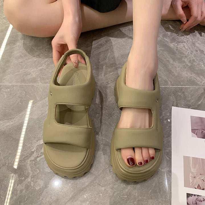 Levoire | Chunky Comfy Strap Ibiza Sandales