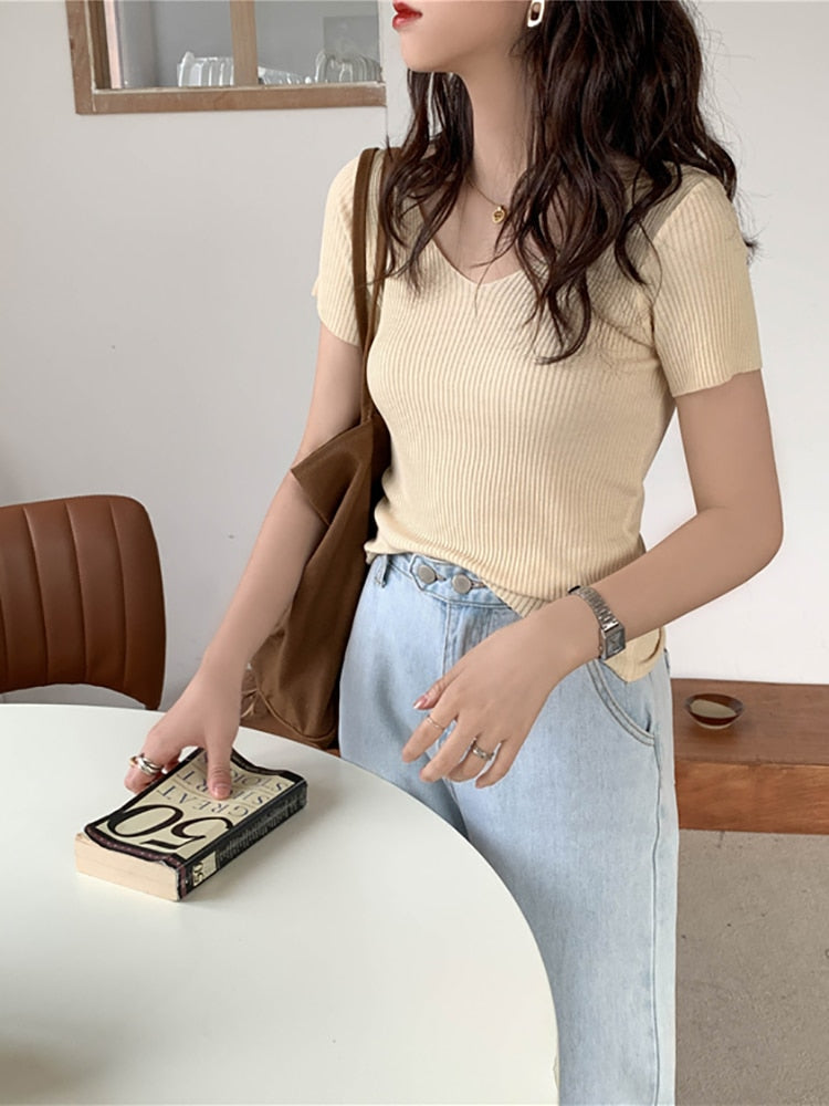 Levoire | T-Shirt Slim Fit À Col V En Coton À Manches Courtes Pullover Tricoté Beige