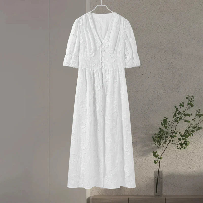 Levoire | Robe A Ligne Élégante En Dentelle Brodée