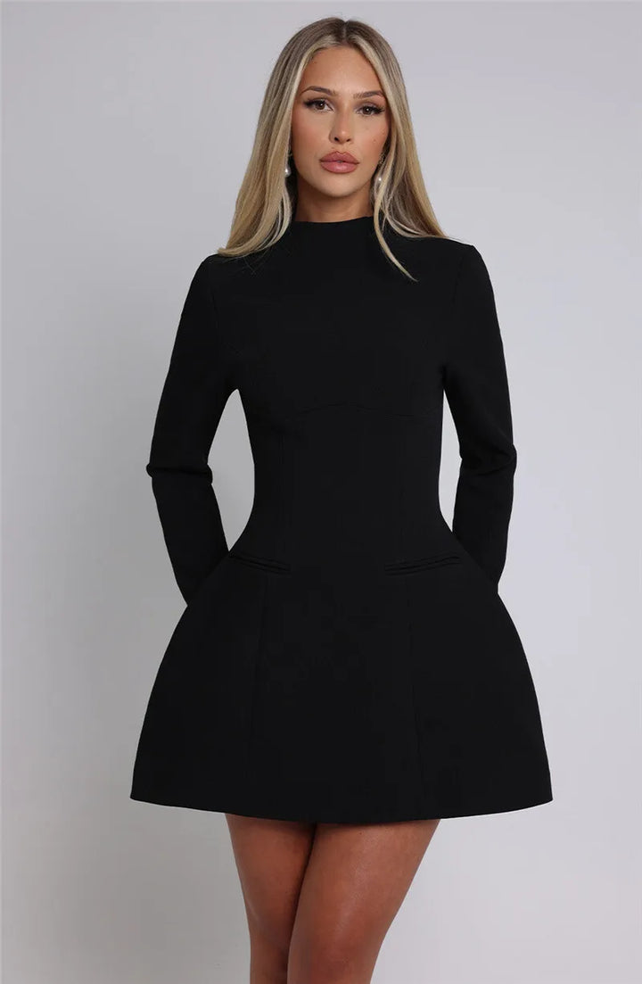 Levoire | Robe Mini Sexy Échancrée Pour Un Style Féminin Et Moderne