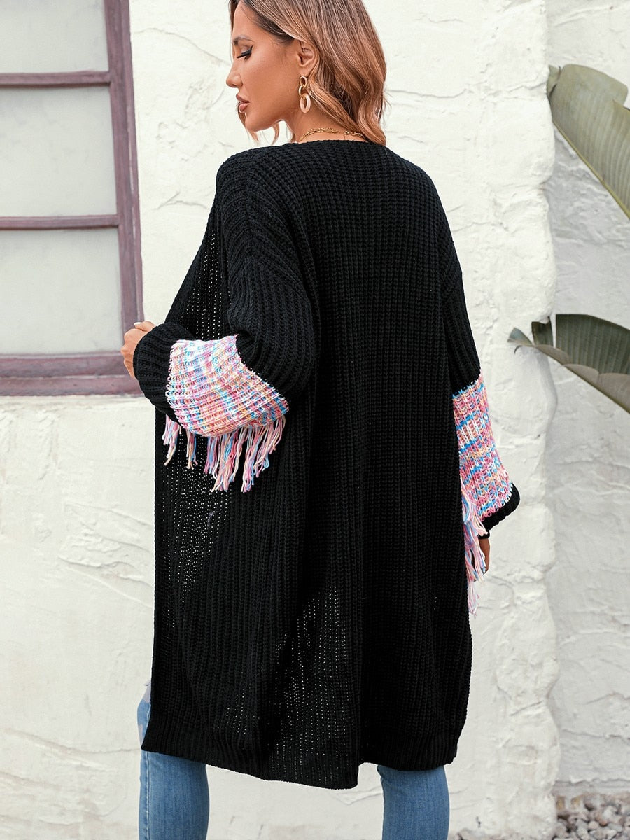 Levoire | Veste Longue En Tricot Noire Chaude Avec Des Franges Colorées