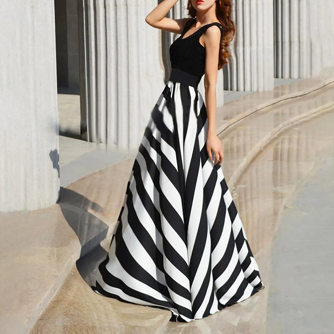 Levoire | Gracieuse robe mini rayée Noir