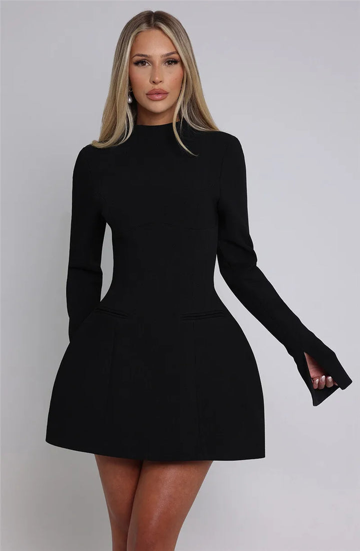 Levoire | Robe Mini Sexy Échancrée Pour Un Style Féminin Et Moderne