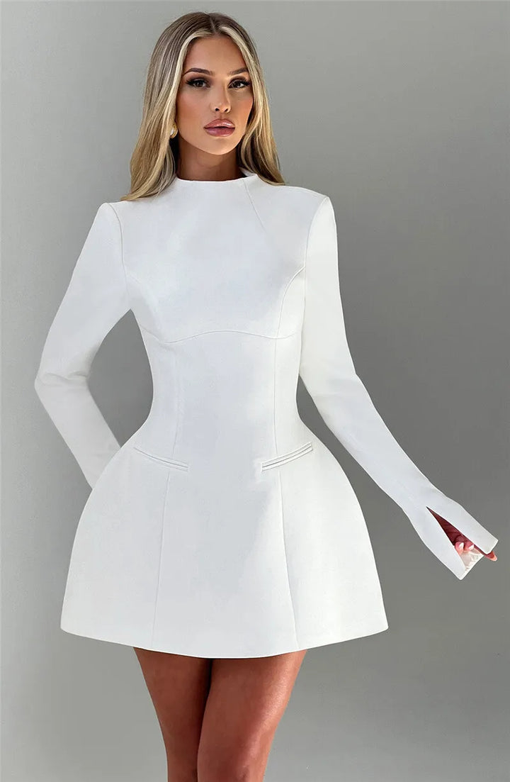 Levoire | Robe Mini Sexy Échancrée Pour Un Style Féminin Et Moderne