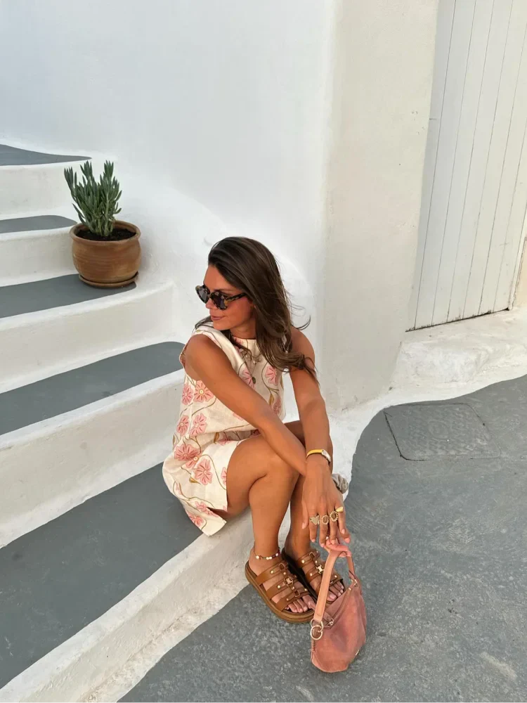 Levoire | Élégante Robe Avec Motif Floral Et Fente Délicate