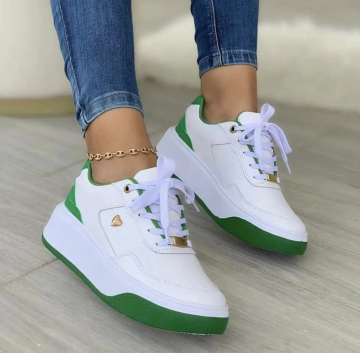 Levoire | Chaussures De Formation Pour Femmes Avec Semelle Épaisse Et Détail En Forme De Cœur Vert