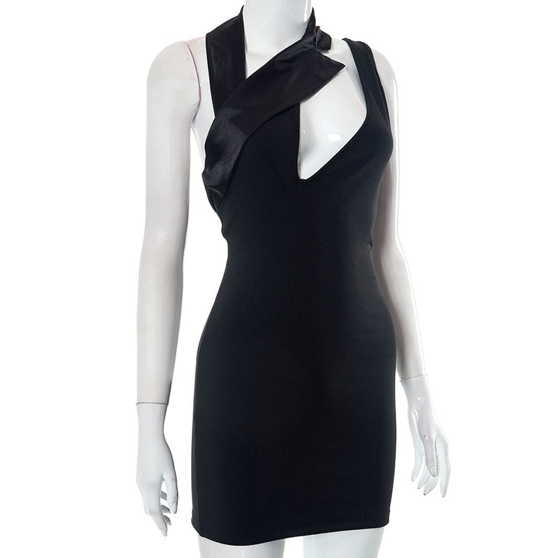 Levoire | Noir Col Montant Mini Robe