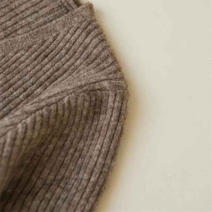 Levoire | Écharpe En Cachemire Prête Pour Le Bureau Et Pantalon Taille Haute Dans L'Ensemble Assorti