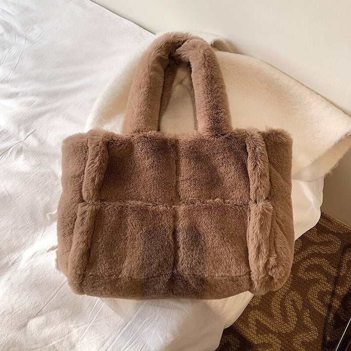 Levoire | Sac À Main En Peluche Pipe - Un Sac À Main Pour Femme Confortable Et Hivernal Braun