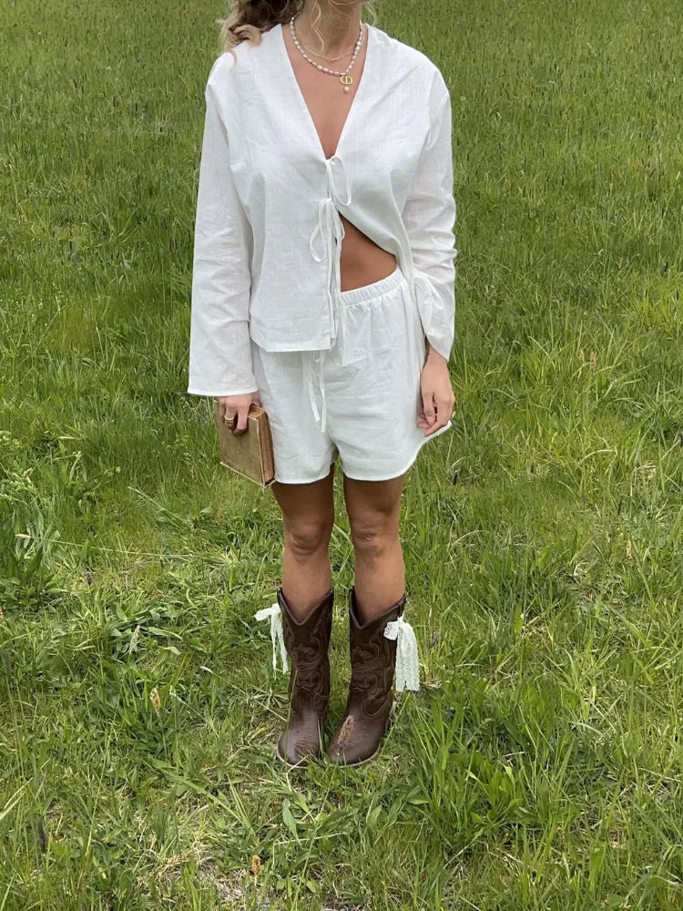 Levoire | Blouse Élégante Avec Lacets Et Manches Longues