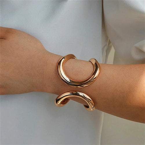 Levoire | Bracelet Ouvert En Métal Découpé Unique En Or
