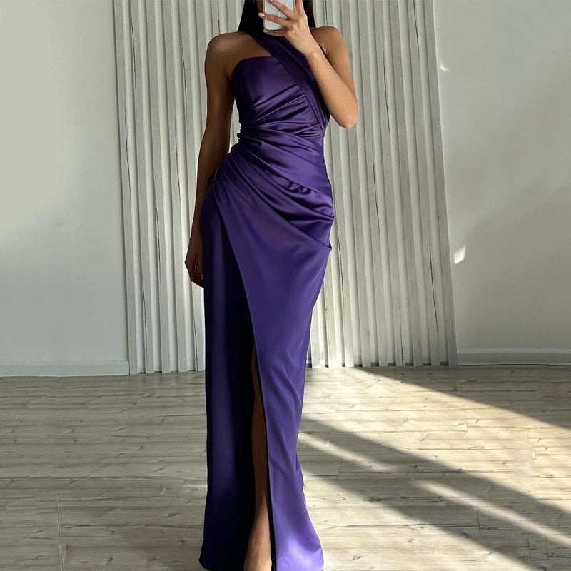 Levoire | Une Robe Maxi Plissée Sans Bretelles À Fente Haute Lila